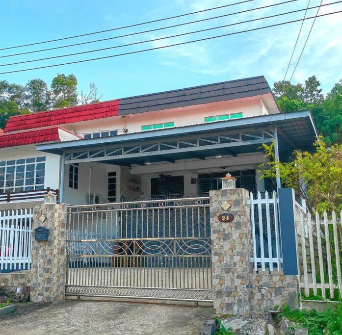 Aaronl Homestay コタキナバル エクステリア 写真